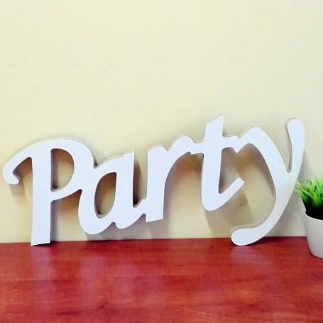 Pastatomas žodis „Party“
